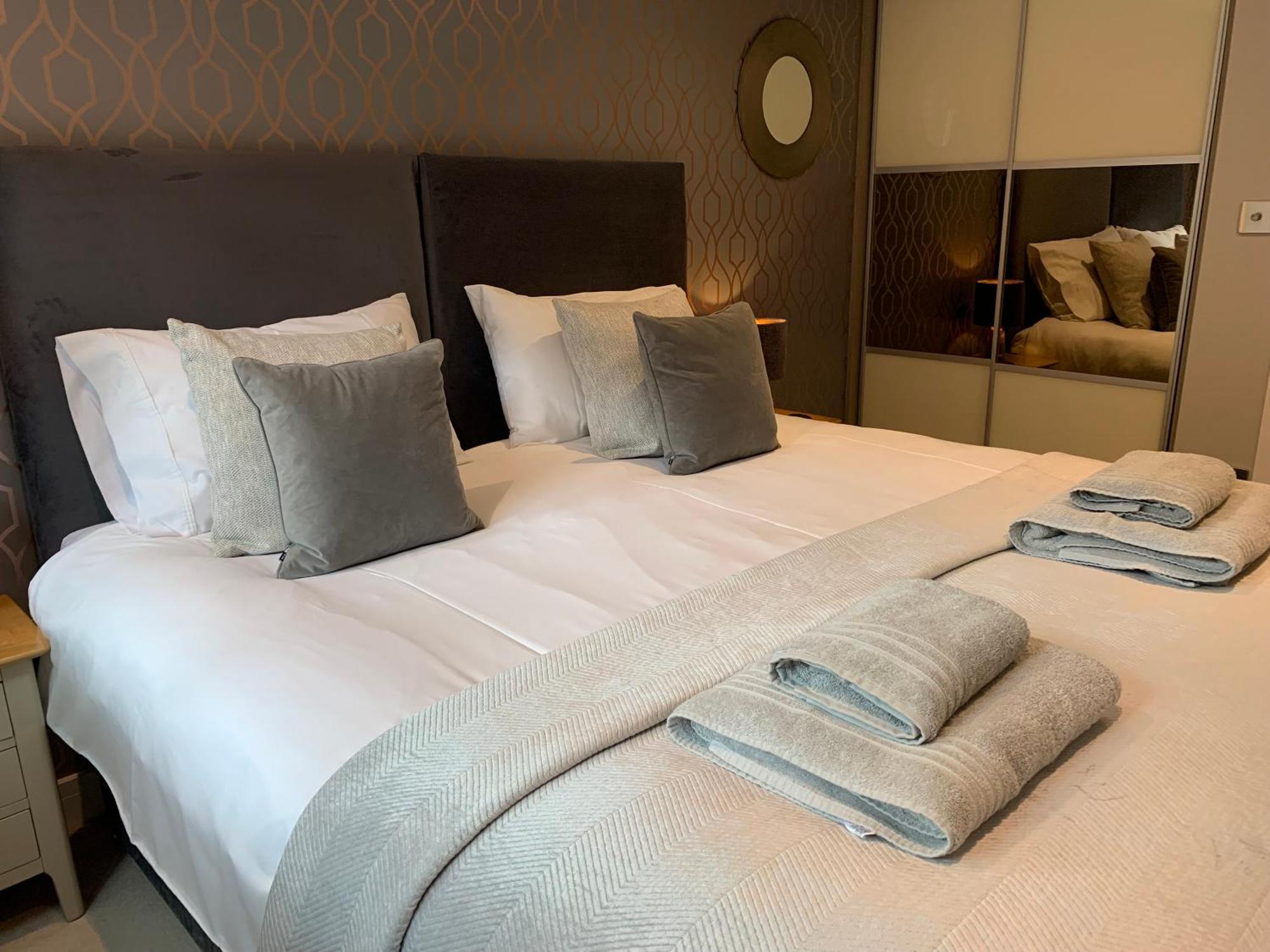 #8 Brunel House Luxury Apartment In Great Malvern Bagian luar foto