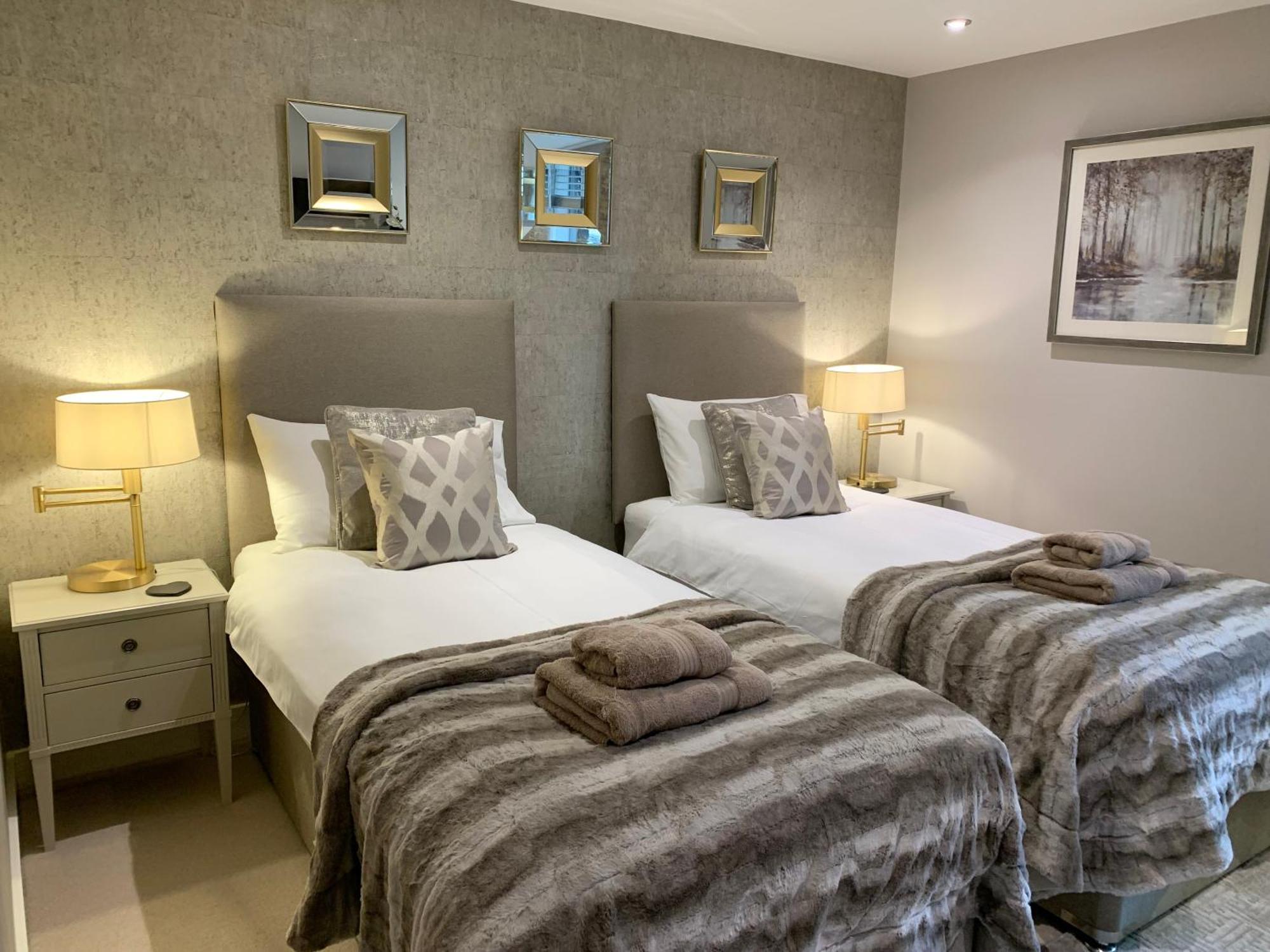 #8 Brunel House Luxury Apartment In Great Malvern Bagian luar foto