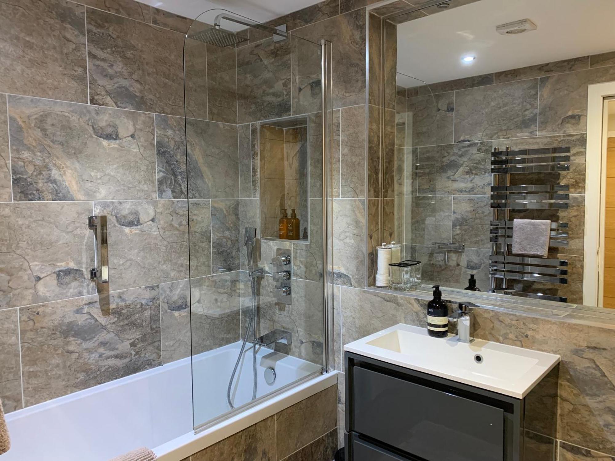 #8 Brunel House Luxury Apartment In Great Malvern Bagian luar foto